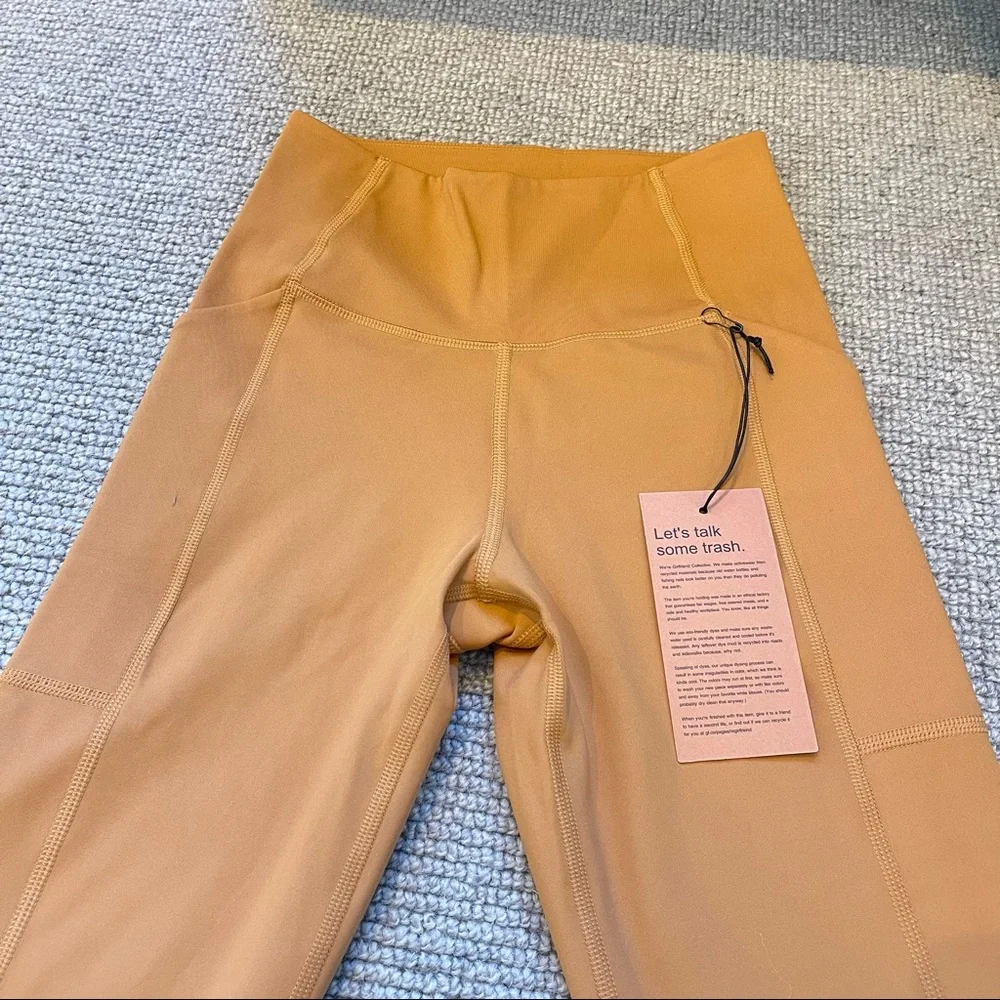 Girlfriend Collective Compressive Pocket Legging in Twig (XS) - Picture 4 of 9